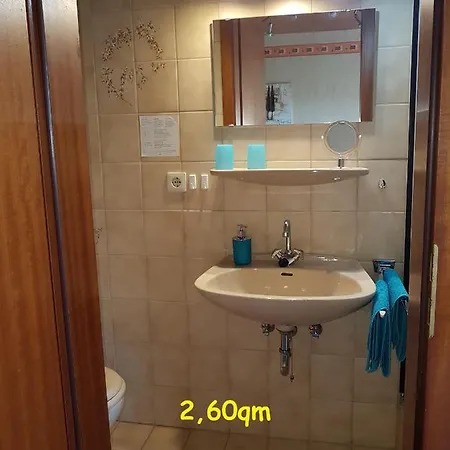 Homestay Ferienweinhaus Roemer-knodt *