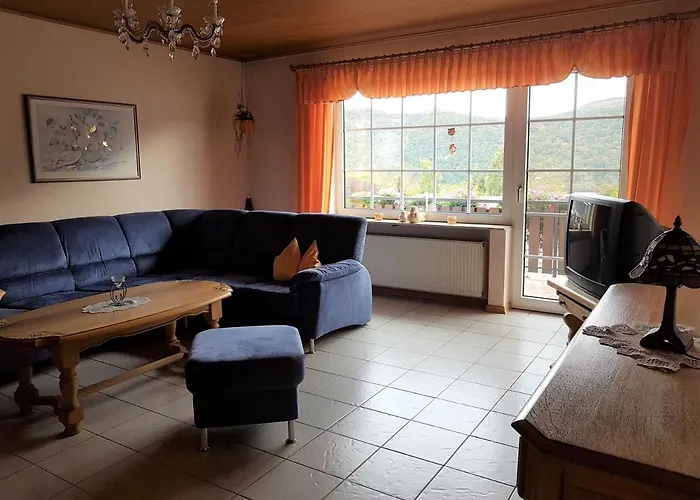 Ferienweinhaus Roemer-knodt * Kröv